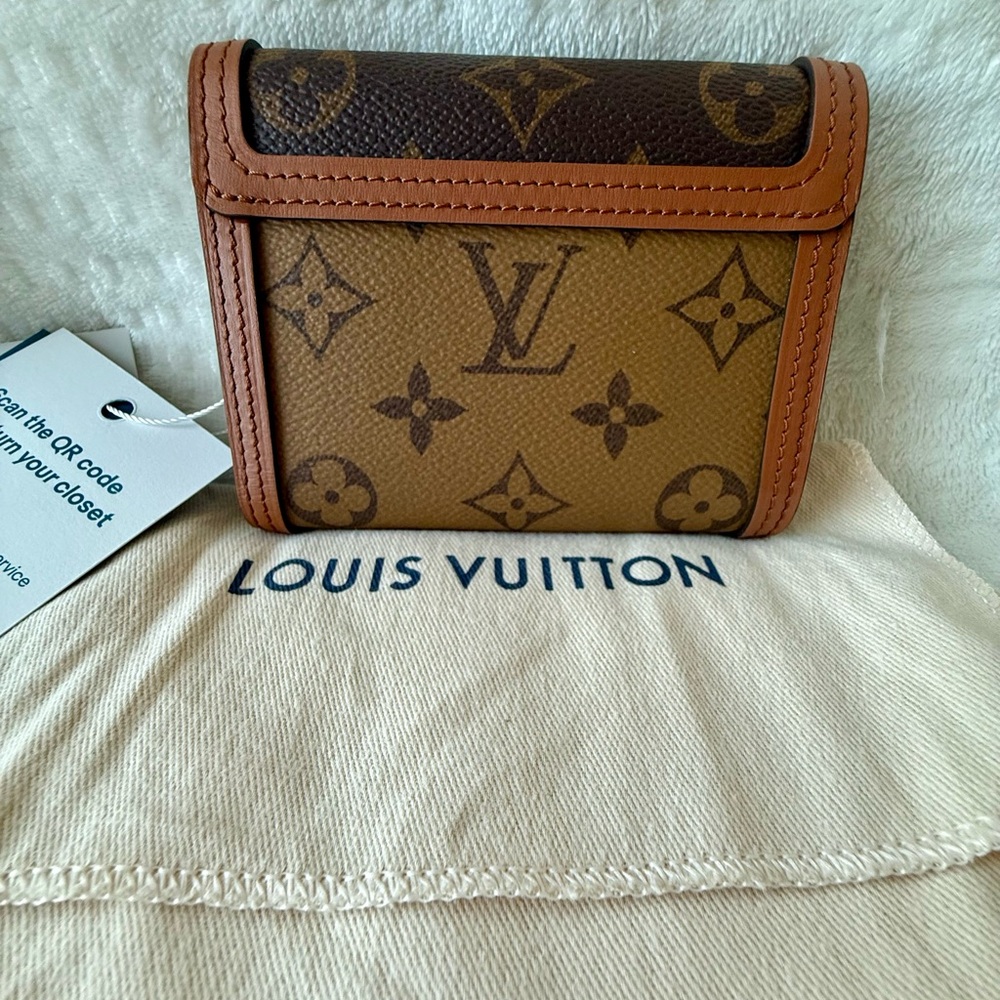 Brand new Louis Vuitton Dauphine Compact Wallet w box reverse monogram leather - Picture 9 of 16